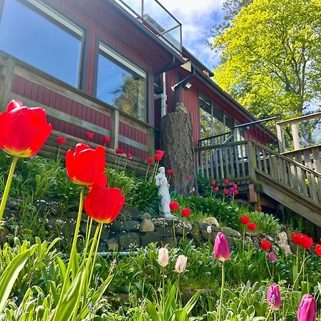 Shangrila Waterfront Vacation Home Bedwell Harbour Esterno foto