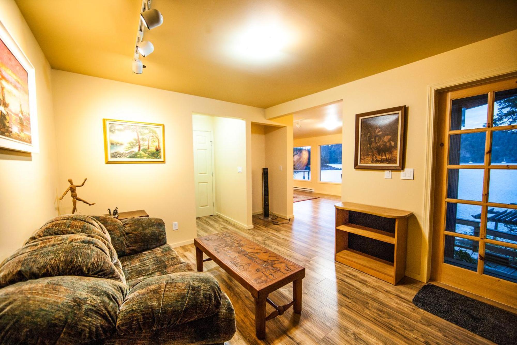 Shangrila Waterfront Vacation Home Bedwell Harbour Esterno foto