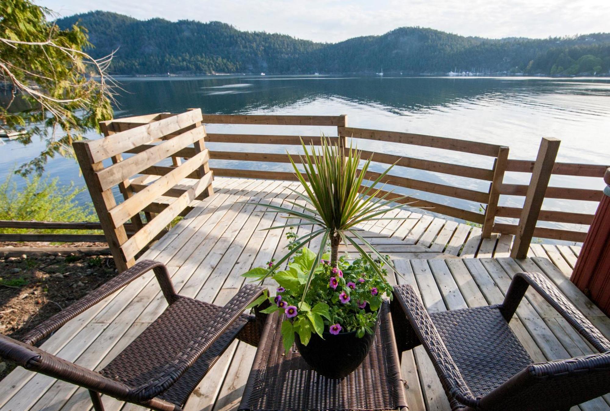 Shangrila Waterfront Vacation Home Bedwell Harbour Esterno foto