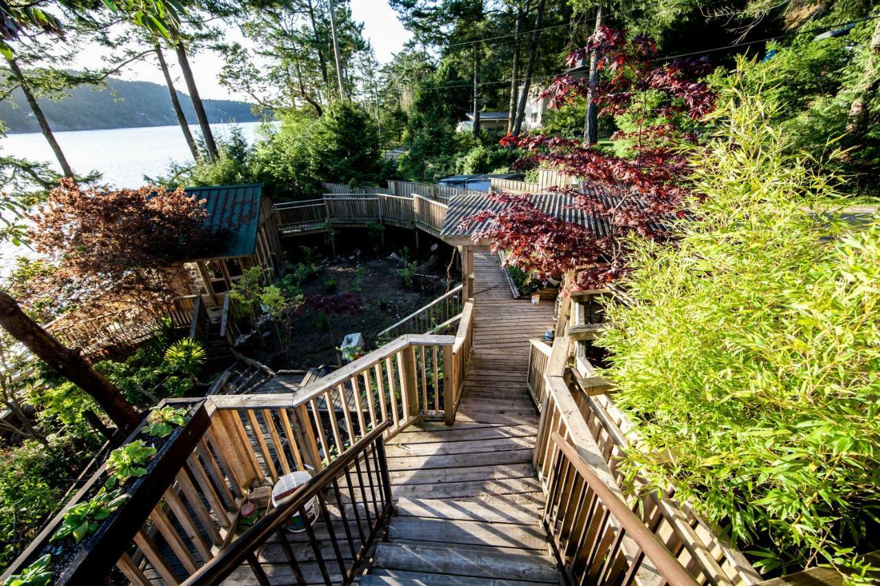 Shangrila Waterfront Vacation Home Bedwell Harbour Esterno foto