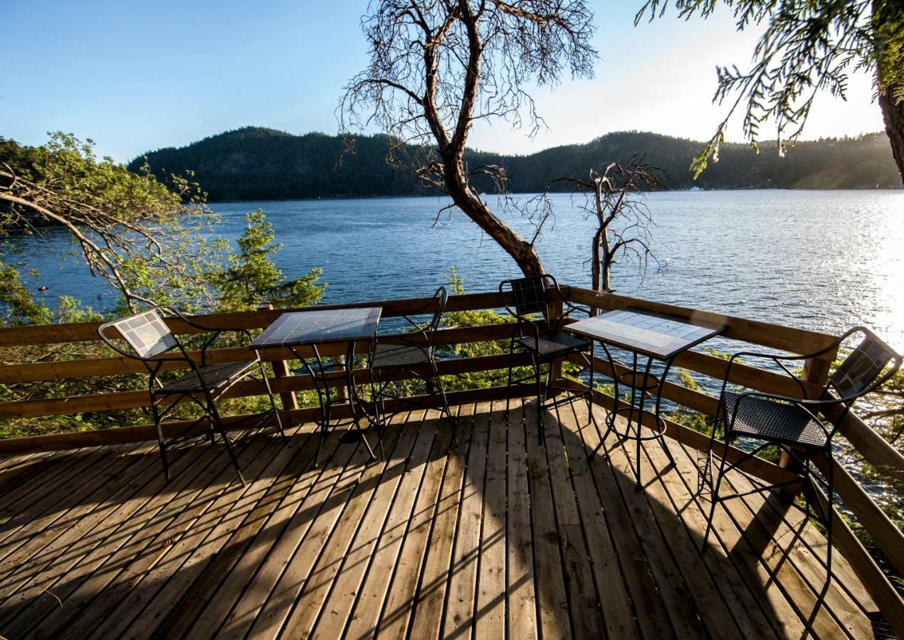 Shangrila Waterfront Vacation Home Bedwell Harbour Esterno foto